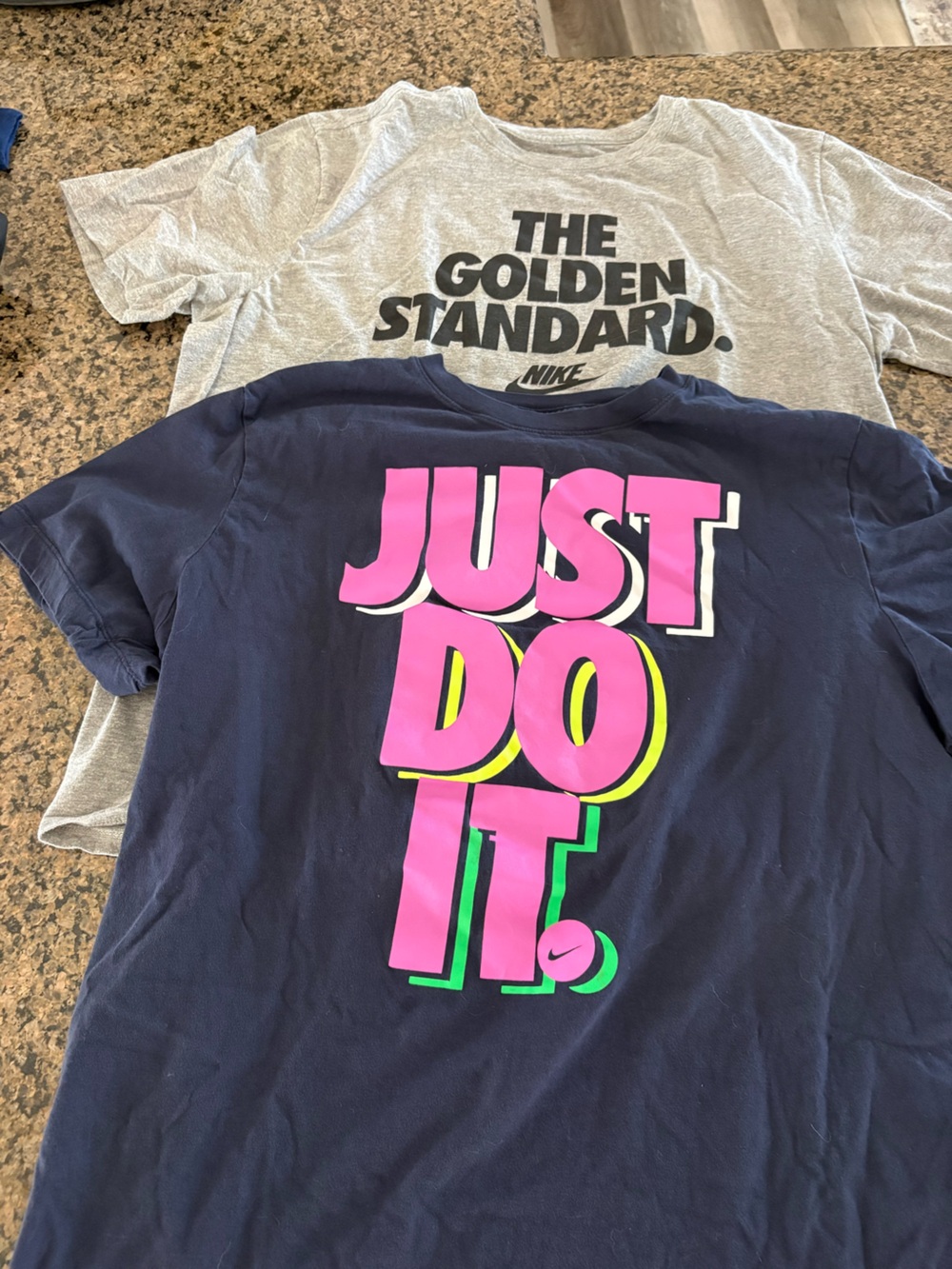 Nike Lot of 2 Men’s Tshirts sz XL